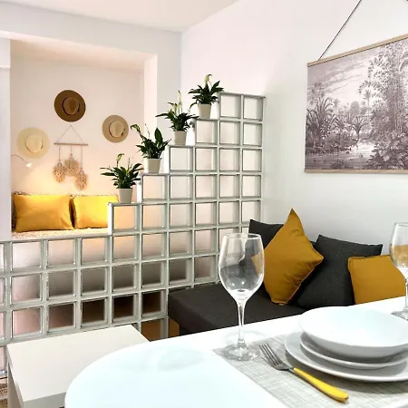 Apartamento 2 Min Dalla Loft Terrazza Casa Gialla