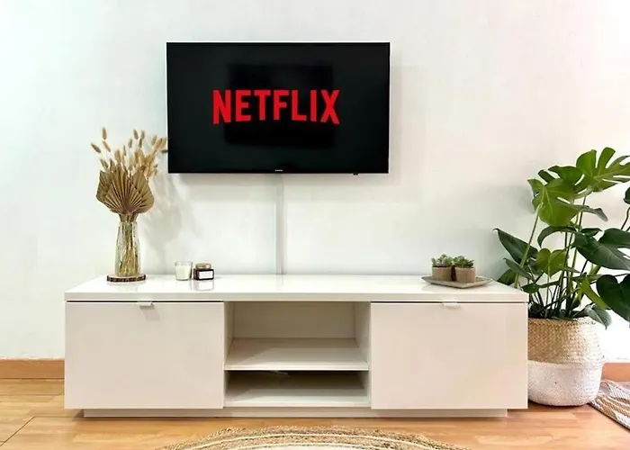 2 Min Dalla Loft Terrazza Casa Gialla דירה *