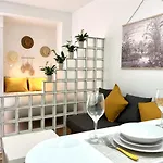 Apartment 2 Min Dalla Loft Terrazza Casa Gialla