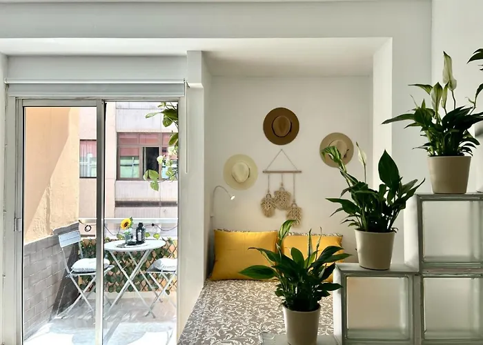 2 Min Dalla Loft Terrazza Casa Gialla 아파트 *